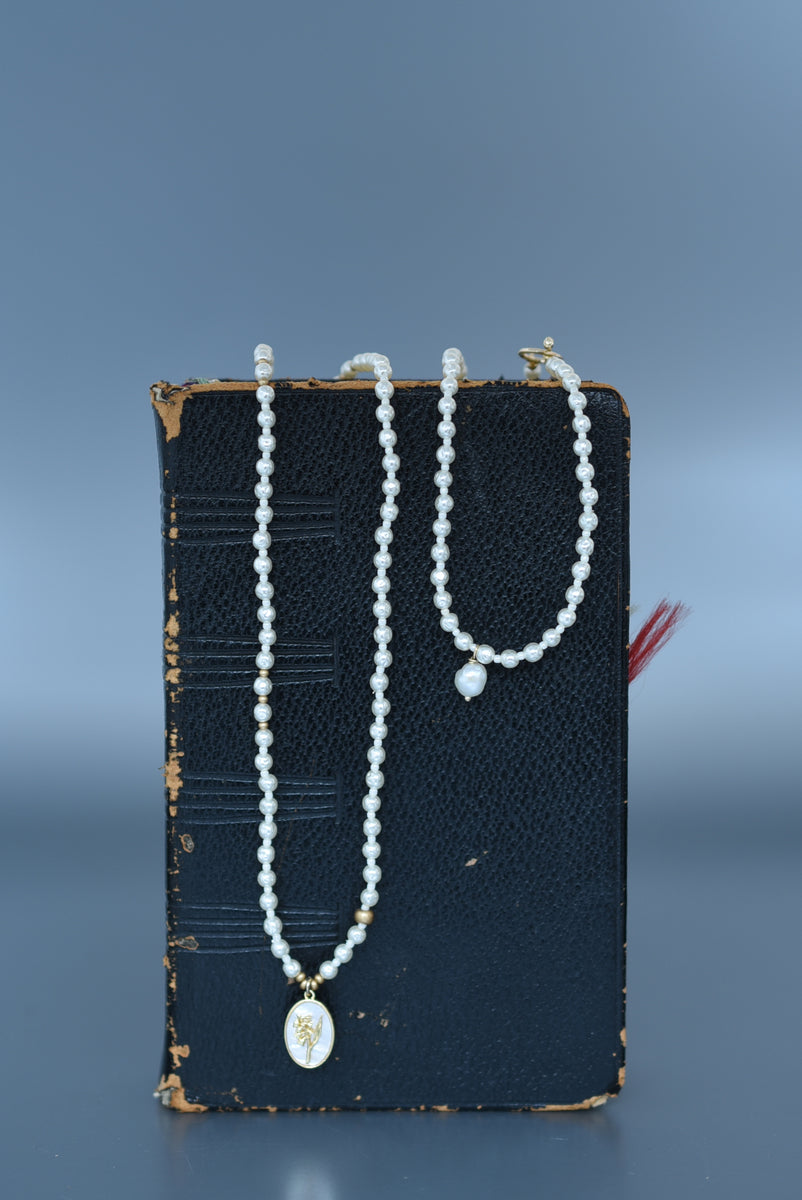 suzuran glass pearl long necklace (glasses chain) – monshiro