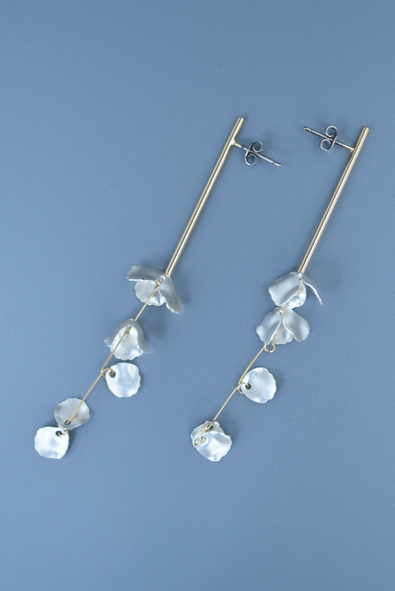 peony line earring – monshiro official web site