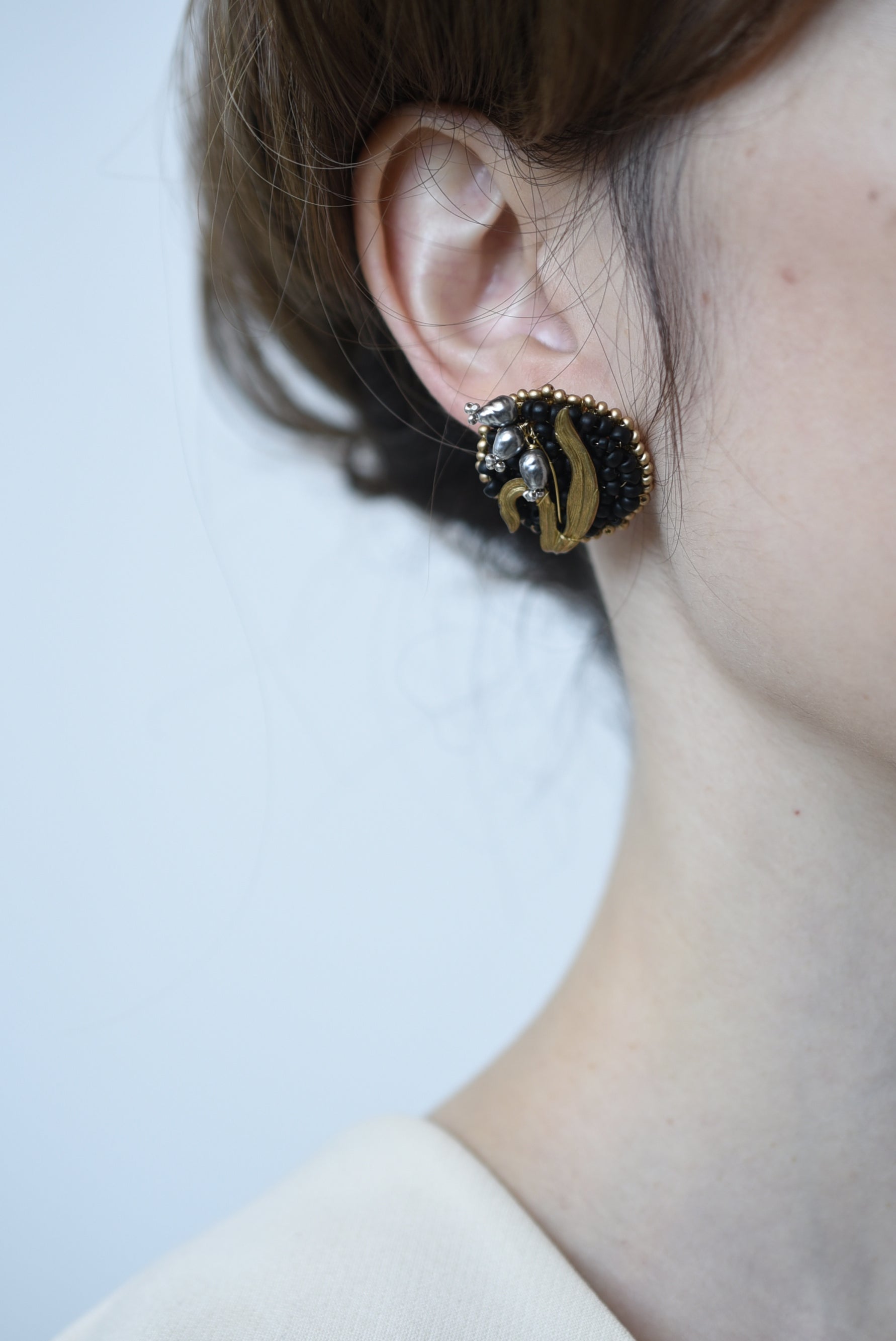 stitch suzuran round earring(BLACK)