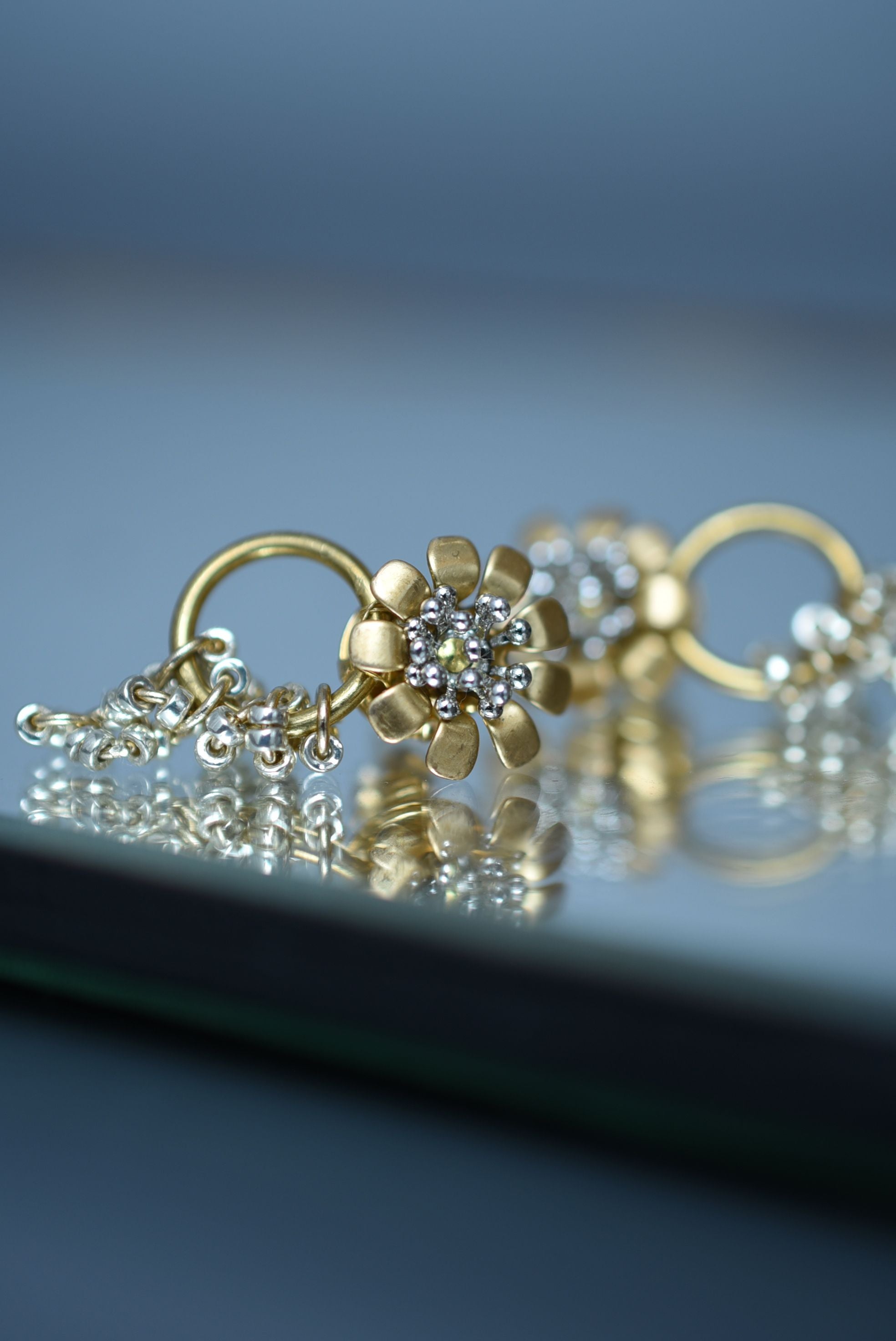 Marguerite earring – monshiro official web site