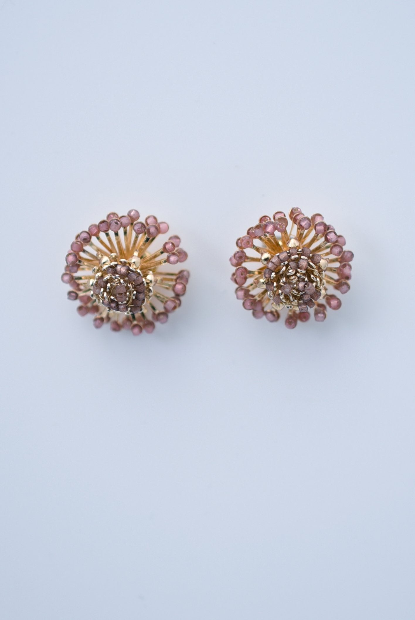 sucabiosa earing (coral)