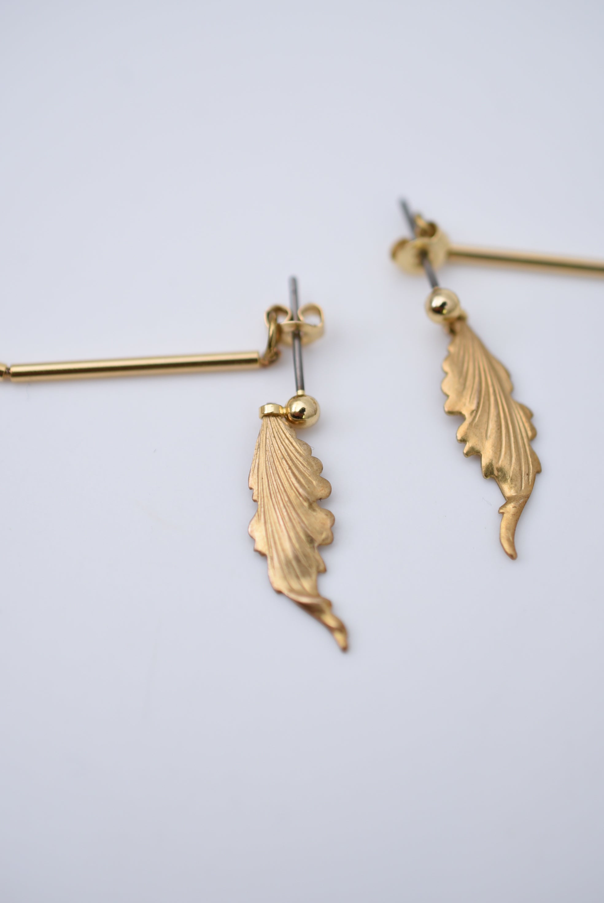sucabiosa leaf earring – monshiro official web site