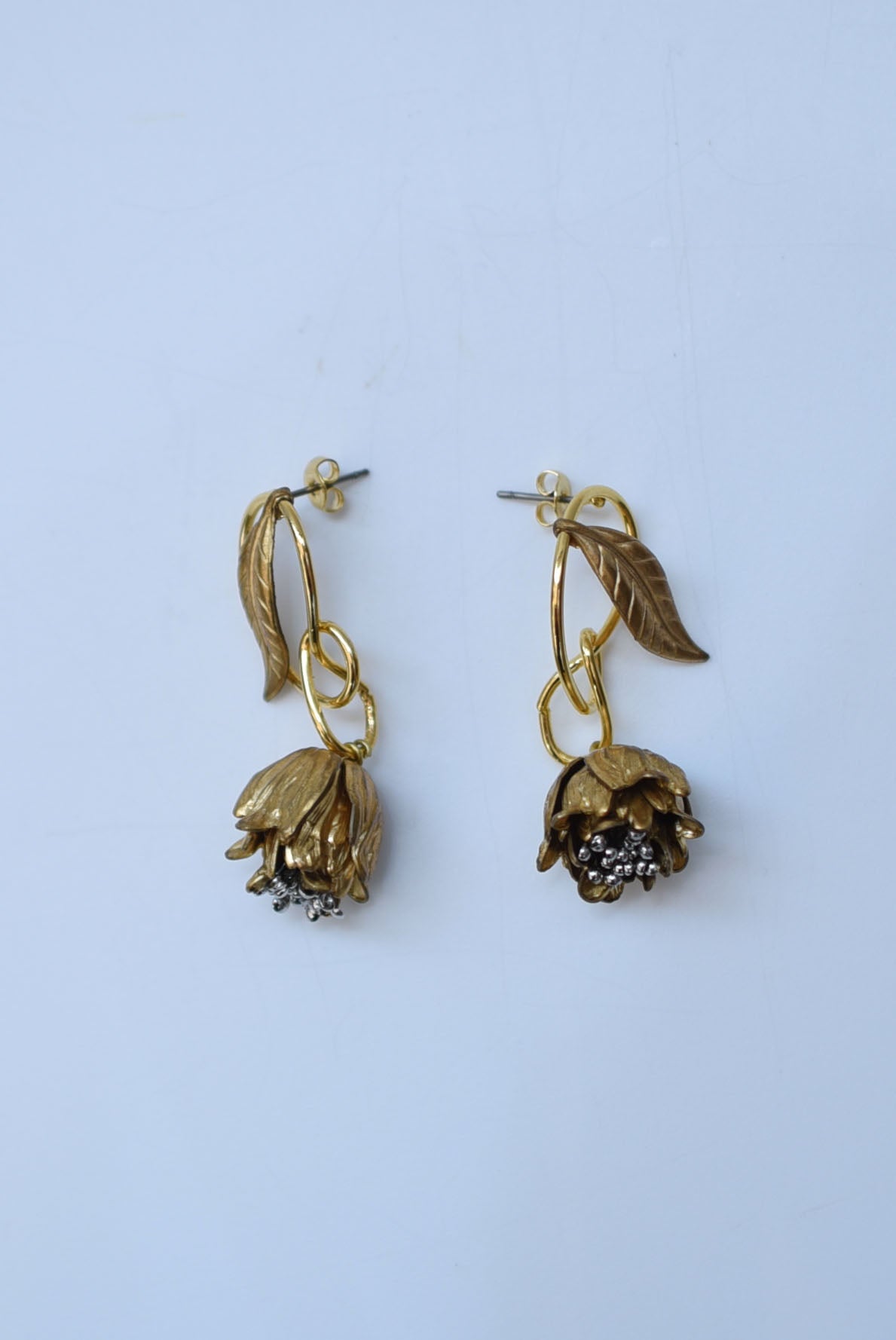 angelique carl stem earring – monshiro official web site