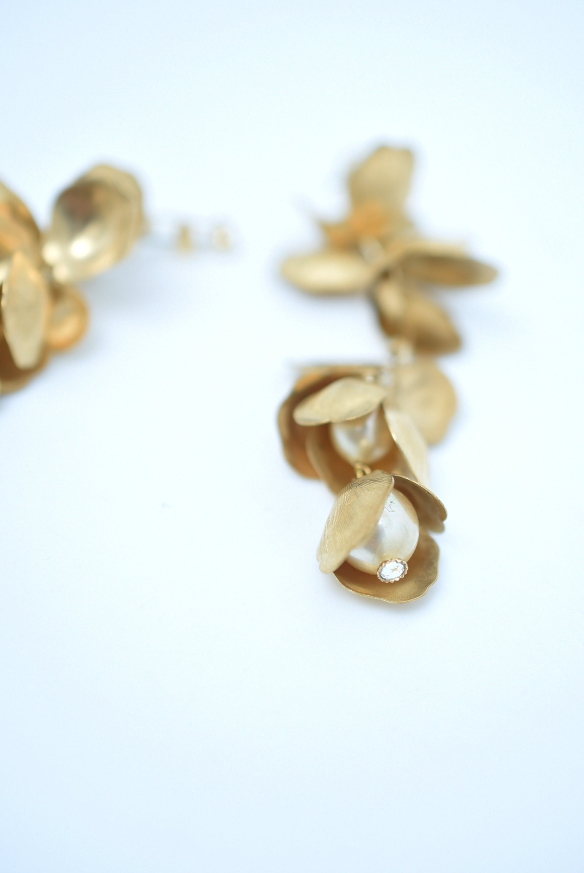 poppy bouquet earring – monshiro official web site