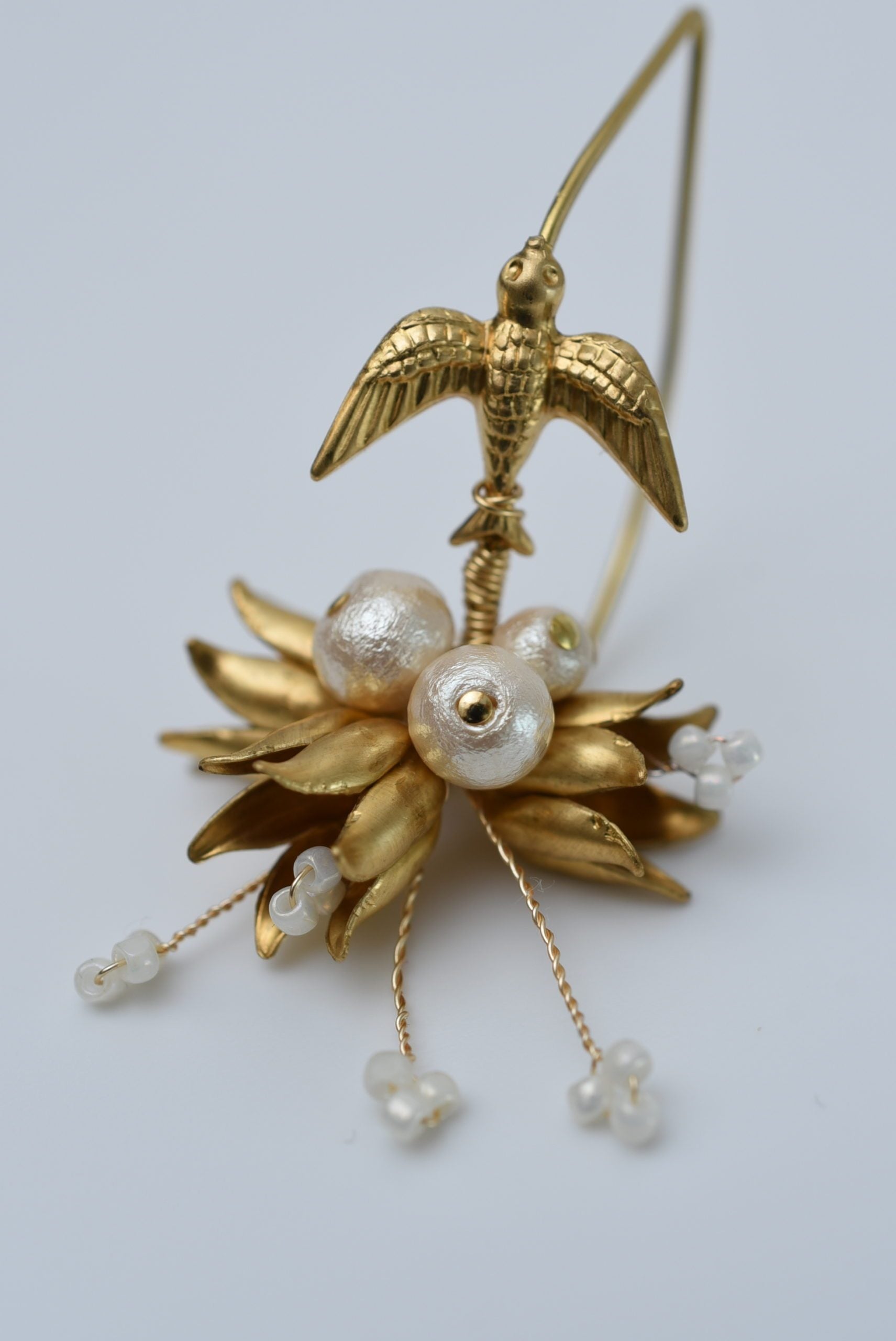 cornus hoop earring – monshiro official web site